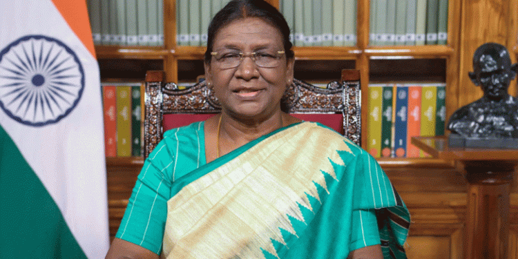 ശബരിമല ദർശനത്തിനൊരുങ്ങി രാഷ്ട്രപതി ദ്രൗപതി മുർമു; ഈ മാസം 19ന് എത്തും
