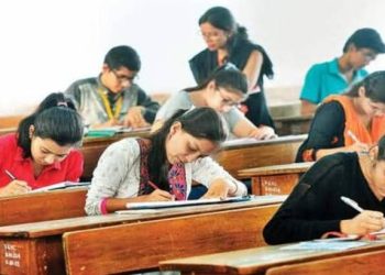 നീറ്റ് പരീക്ഷയ്ക്കിടെ ആൾമാറാട്ട ശ്രമം, വിദ്യാർഥി പിടിയിൽ