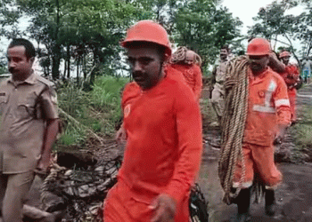 വ്യൂ പോയിന്റില്‍ നിന്ന് 70 അടി താഴ്ചയിലേക്ക് വീണു; യുവാവിനെ സാഹസികമായി രക്ഷപ്പെടുത്തി അഗ്‌നിരക്ഷ സേന