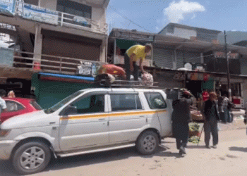 ജമ്മുവില്‍ ജനജീവിതം സാധാരണ നിലയിലേക്ക്, നിയന്ത്രണ രേഖയില്‍ സുരക്ഷ ശക്തം