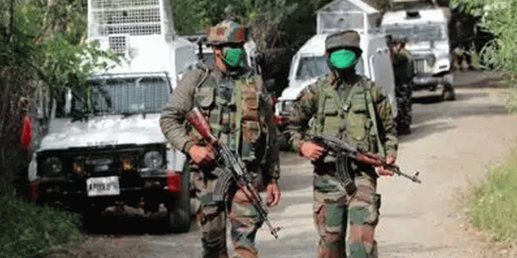 ഷോപ്പിയാനില് സൈന്യവും ഭീകരരും തമ്മില് ഏറ്റുമുട്ടല്, ഒരു ഭീകരനെ വധിച്ചു