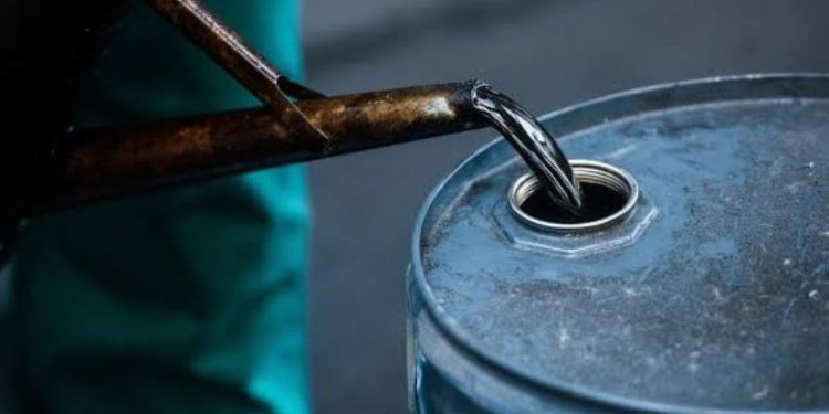 ഇറാൻ ഇസ്രായേൽ സംഘർഷം, ക്രൂഡ് ഓയിൽ വില 5 മാസത്തെ ഏറ്റവും ഉയർന്ന നിലയിൽ