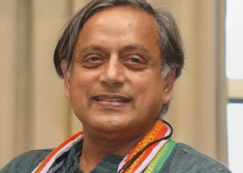 രാഷ്ട്രീയത്തില് പ്രവേശിച്ചതില് ഖേദമില്ല, ഉപേക്ഷിക്കാന് ഉദ്ദേശ്യമില്ല, തുറന്നടിച്ച് ശശി തരൂർ