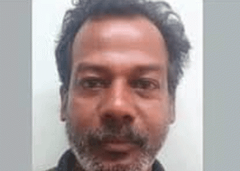 അമ്മയുടെ കഴുത്തില് കത്തി വച്ച് ഭീഷണിപ്പെടുത്തി സഹോദരന്, സഹോദരനെ കുത്തിപ്പരിക്കേല്പ്പിച്ച് ജ്യേഷ്ഠന്