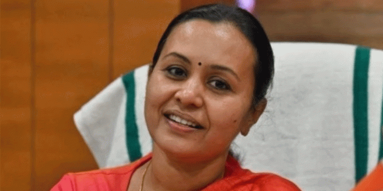 ദേഹാസ്വാസ്ഥ്യം; ആരോഗ്യമന്ത്രി വീണ ജോർജിനെ ആശുപത്രിയിൽ പ്രവേശിപ്പിച്ചു