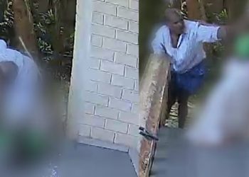 വീട്ടിൽ അതിക്രമിച്ച് കയറി, റിട്ട അധ്യാപികയെ ക്രൂരമായി മർദ്ദിച്ച് അയൽവാസി, അറസ്റ്റ്