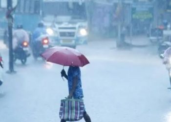 അതിതീവ്ര മഴയ്ക്ക് സാധ്യത, മൂന്ന് ജില്ലകളിൽ റെഡ് അലർട്ട്, അഞ്ചിടത്ത് ഓറഞ്ച് അലേർട്ട്
