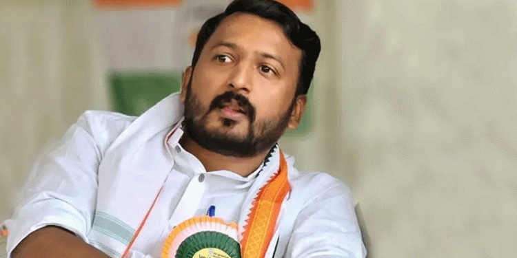 രാഹുലിന് വിലക്ക് ഏര്‍പ്പെടുത്തി പാലക്കാട് നഗരസഭ, നാളെ നടക്കുന്ന മുന്‍സിപ്പല്‍ ബസ് സ്റ്റാന്‍ഡ് ഉദ്ഘാടന ചടങ്ങില്‍ പങ്കെടുക്കരുതെന്ന് നിര്‍ദേശം