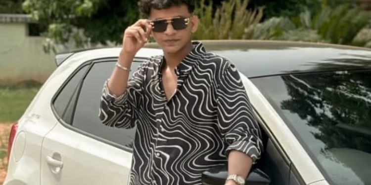 ബൈക്കിൽ നിന്നും തെറിച്ചുവീണു, ദേഹത്ത് ടിപ്പർ ലോറി കയറിയിറങ്ങി , വിദ്യാർത്ഥിക്ക് ദാരുണാന്ത്യം