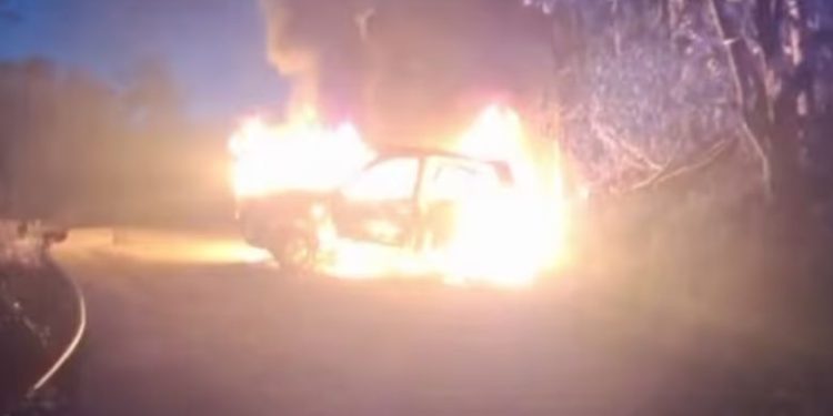 ഓടികൊണ്ടിരുന്ന കാറിന് തീപിടിച്ചു, യാത്രക്കാർ രക്ഷപ്പെട്ടത് തലനാരിഴയ്ക്ക്