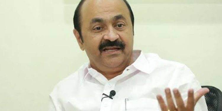 ‘യുഡിഎഫ് നൂറിലധികം സീറ്റുകളുമായി അധികാരത്തില് വരും, ശബരിമല നാമജപ കേസുകള് പിന്വലിക്കുമെന്ന് വിഡി സതീശൻ