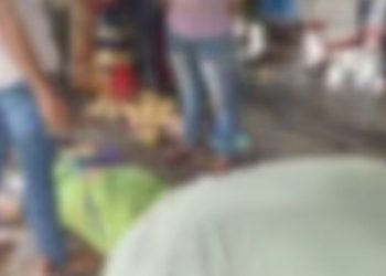 ആന്ധ്രയിലെ ക്ഷേത്രത്തിൽ തിക്കും തിരക്കും, 9 മരണം, നിരവധിപേർക്ക് പരിക്ക്