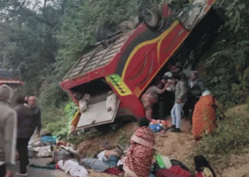 ആന്ധ്രയില്‍ തീര്‍ഥാടകര്‍ സഞ്ചരിച്ച ബസിന് നിയന്ത്രണം നഷ്ടപ്പെട്ട് കൊക്കയിലേക്ക് മറിഞ്ഞു; 10 മരണം