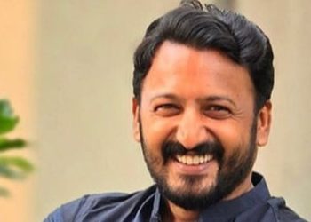 രാഹുൽ മാങ്കൂട്ടത്തിൽ രക്ഷപ്പെടാൻ ഉപയോഗിച്ച ചുവന്ന കാർ മുതിർന്ന കോൺഗ്രസ് നേതാവിൻ്റെ?, അന്വേഷണ സംഘം പരിശോധിക്കുന്നു