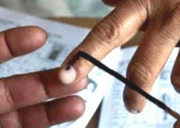 തദ്ദേശ തെരഞ്ഞെടുപ്പ്; ഏഴു ജില്ലകള് വോട്ടെടുപ്പ് ആരംഭിച്ചു