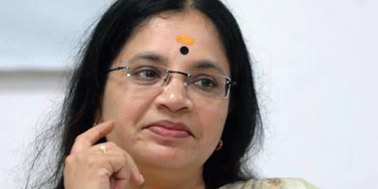 ‘ എതിരാളി ശക്തനാണ് സമ്പന്നനാണ് സ്വാധീനമുള്ളവനാണ്’ ; അവളോടൊപ്പം സമൂഹവും മാധ്യമങ്ങളും മാത്രമേയുള്ളൂ: ഭാഗ്യലക്ഷ്മി