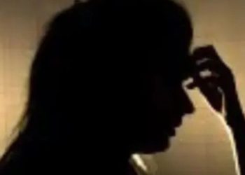 സംഭവിച്ചതെല്ലാം വിധിയാണെന്ന് സമാധാനിച്ച് ആരോടും ഒന്നും പറയാതെ മിണ്ടാതെ ഇരിക്കണമായിരുന്നു, ആത്മഹത്യ ചെയ്യണമായിരുന്നു, കുറിപ്പുമായി അതിജീവിത