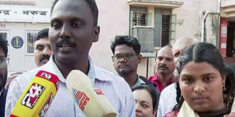 ‘ വീട്ടില്‍ നടന്ന പിറന്നാള്‍ ആഘോഷത്തില്‍ പങ്കെടുക്കാനായിരുന്നു എത്തിയത്, പിന്നാലെ വലിയൊരു സംഘം ബജരംഗ് പ്രവര്‍ത്തകര്‍ വന്ന് പ്രശ്‌നമുണ്ടാക്കി’ , ജാമ്യം ലഭിച്ചതിന് പിന്നാലെ മലയാളി വൈദികന്‍ ഫാ. സുധീർ