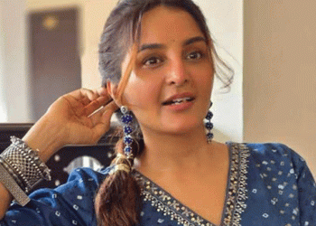 ‘ നീതി നടപ്പായില്ല, കുറ്റം ചെയ്തവര് മാത്രമേ ശിക്ഷിക്കപ്പെട്ടിട്ടുള്ളൂ, ആസൂത്രണം ചെയ്തവര് പകല്വെളിച്ചത്തിലുണ്ട്’ : മഞ്ജു വാര്യര്