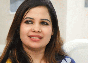 രാഹുലിനും ഷാഫിക്കുമെതിരെ ആരോപണം ഉന്നയിച്ചു, സംസ്‌കാര സാഹിതിയുടെ വാട്‌സ്ആപ്പ് ഗ്രൂപ്പിൽ നിന്ന് ഷഹനാസിനെ പുറത്താക്കി