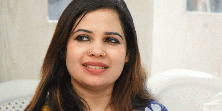 രാഹുലിനും ഷാഫിക്കുമെതിരെ ആരോപണം ഉന്നയിച്ചു, സംസ്കാര സാഹിതിയുടെ വാട്സ്ആപ്പ് ഗ്രൂപ്പിൽ നിന്ന് ഷഹനാസിനെ പുറത്താക്കി