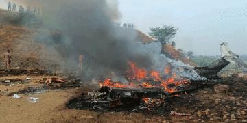 മഹാരാഷ്ട്രയിലെ ബാരാമതിയിൽ വിമാനം തകർന്നുവീണു: വിമാനത്തില്‍ അജിത് പവാര്‍, നില ഗുരുതരം