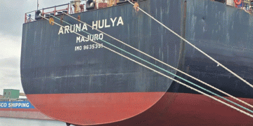 ഇന്ത്യാക്കാരായ 22 പേരടങ്ങുന്ന ചരക്ക് കപ്പൽ നൈജീരിയയിൽ പിടിയിൽ, കൊക്കൈൻ കണ്ടെത്തി