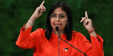 ഡെല്‍സി റോഡ്രിഗസ് വെനസ്വേലയുടെ ഇടക്കാല പ്രസിഡന്‍റായി സത്യപ്രതിജ്ഞ ചെയ്തു