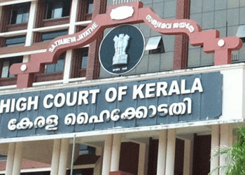 സര്ക്കാരിന് ആശ്വാസം; സ്പ്രിംഗ്ലര് ഇടപാടില് സര്ക്കാരിന് ദുരുദ്ദേശമുണ്ടെന്ന് കണ്ടെത്താനായിട്ടില്ലെന്ന് ഹൈക്കോടതി