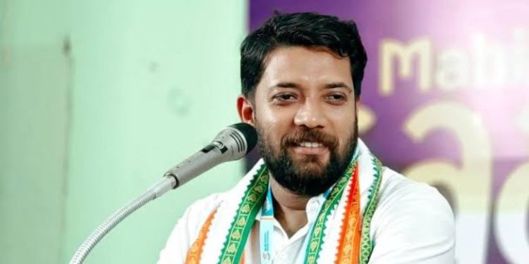 ദേശീയപാത ഉപരോധിച്ച കേസ്, ഷാഫി പറമ്പില്‍ എംപിക്ക് അറസ്റ്റ് വാറന്റ്