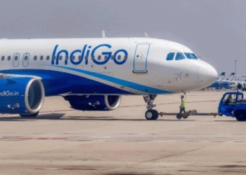 ബോംബ് ഭീഷണി, ഇന്‍ഡിഗോ വിമാനം അടിയന്തരമായി ഇറക്കി